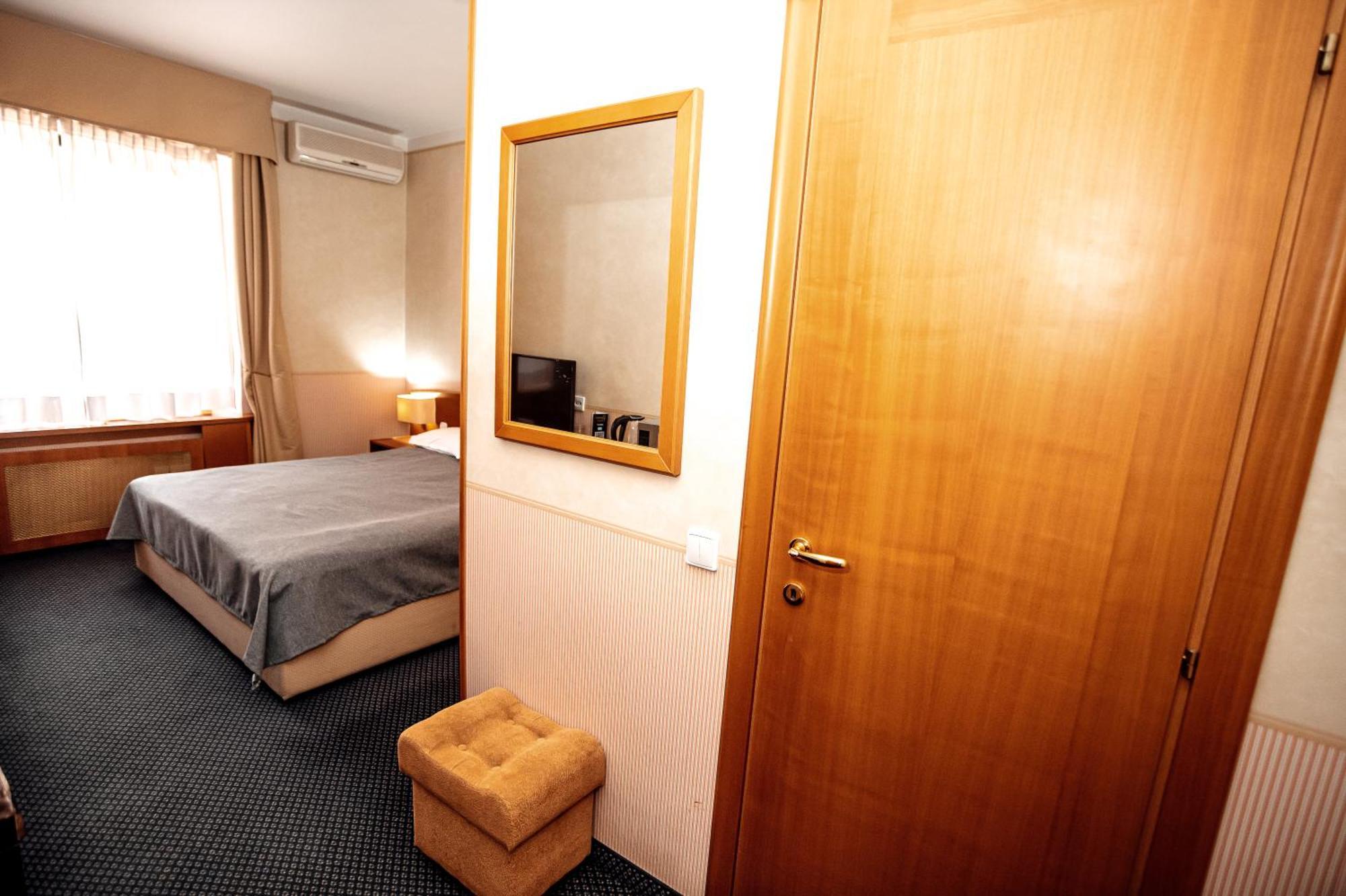 Marko Polo Hotel Aksay Bagian luar foto