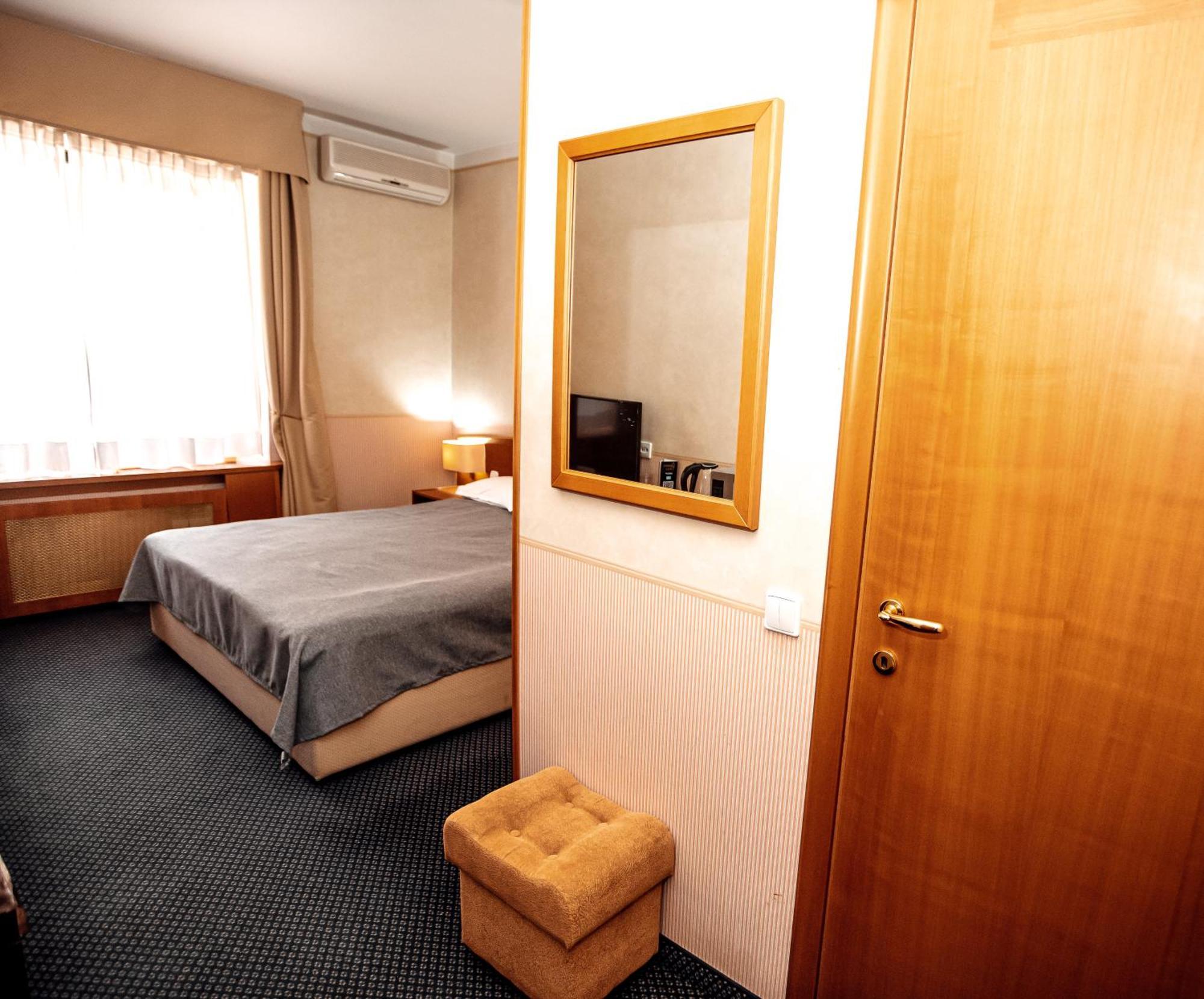 Marko Polo Hotel Aksay Bagian luar foto