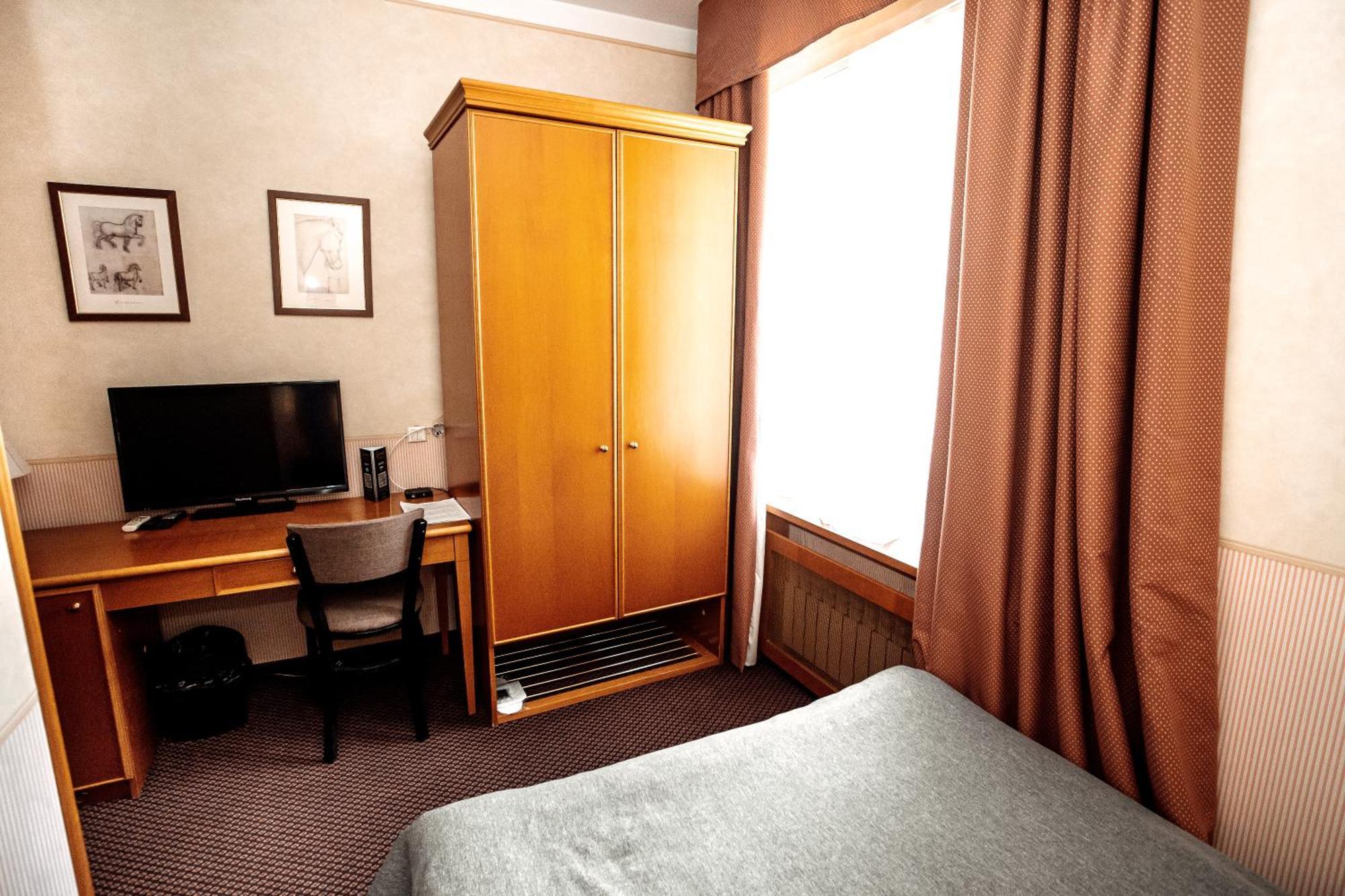 Marko Polo Hotel Aksay Bagian luar foto
