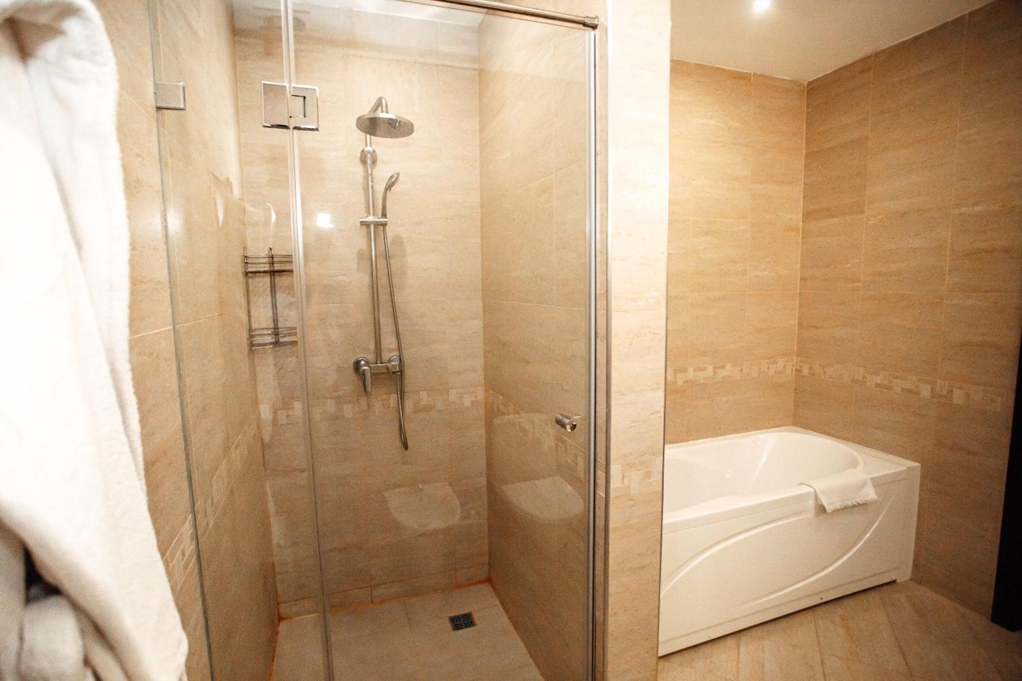 Marko Polo Hotel Aksay Bagian luar foto